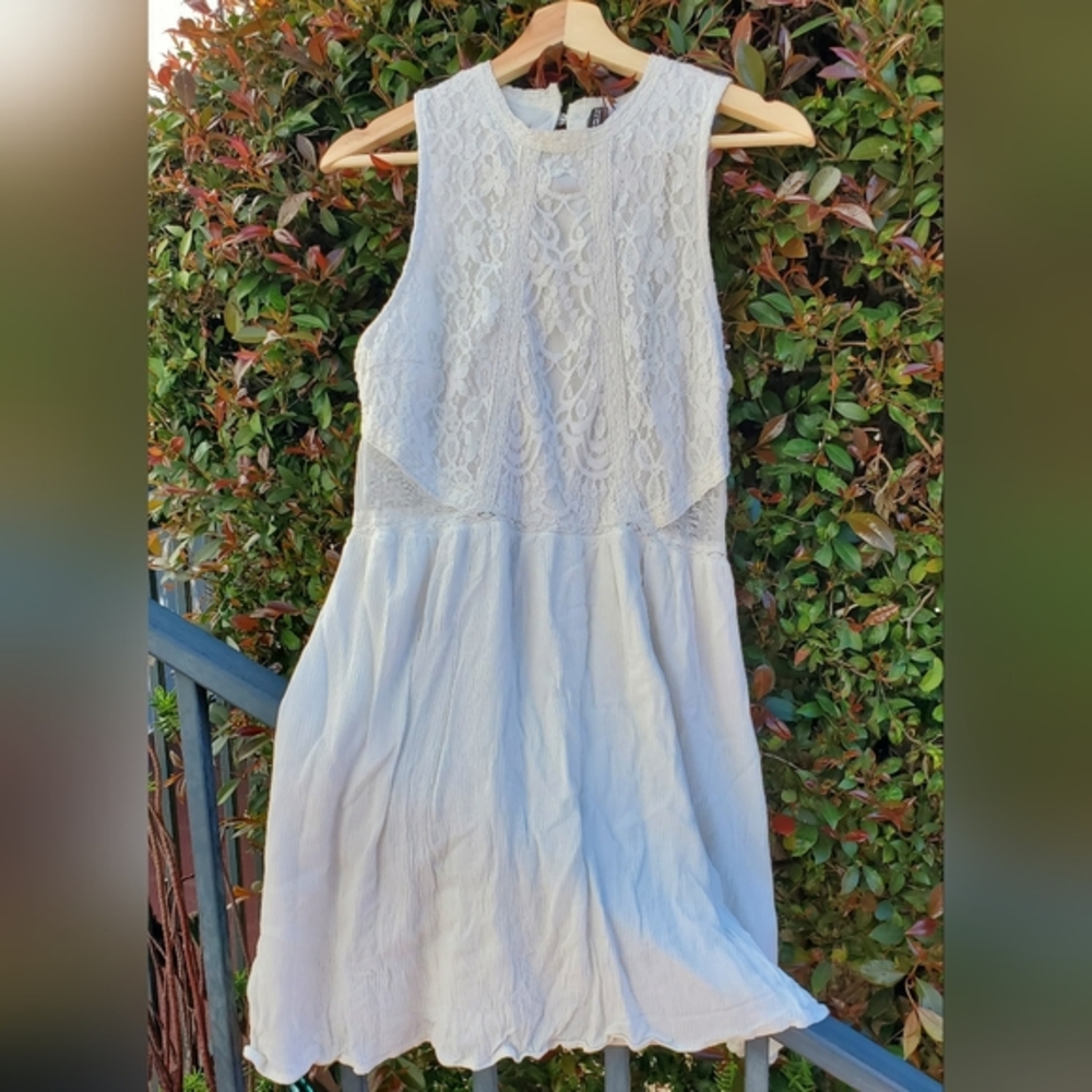 Cute Spring White Dress size 14 from H&M